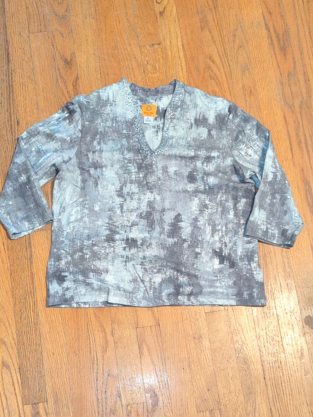 Ruby Rd. Women's Blue & Gray Long Sleeve V-Neck Top